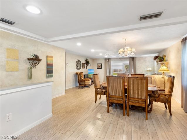 5560 Trellis LN, Fort Myers, FL 33919