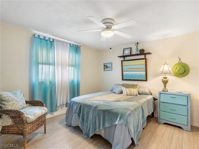 5560 Trellis LN, Fort Myers, FL 33919