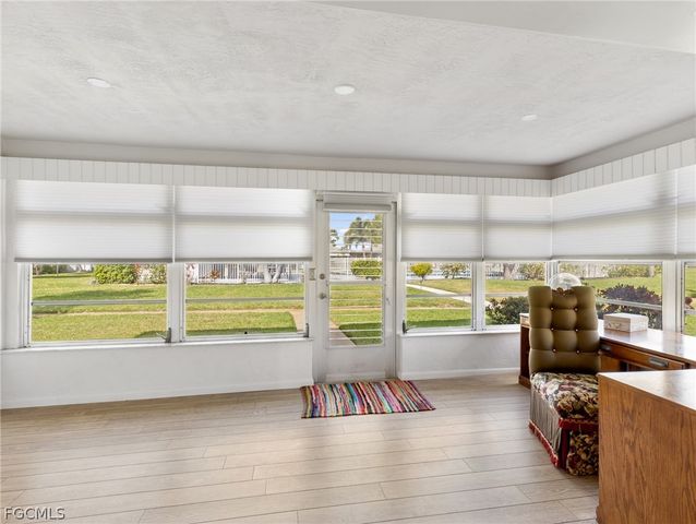 5560 Trellis LN, Fort Myers, FL 33919