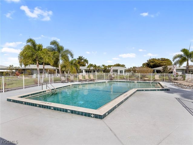 5560 Trellis LN, Fort Myers, FL 33919