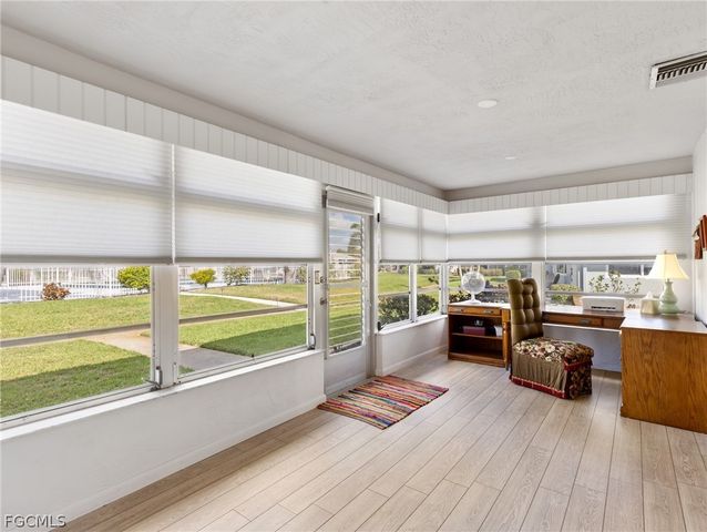 5560 Trellis LN, Fort Myers, FL 33919