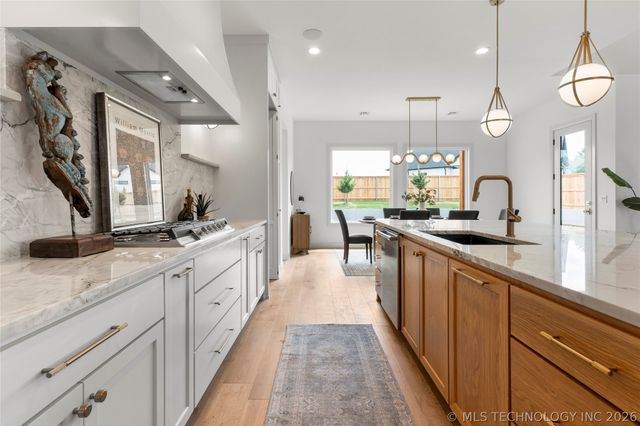 313 N 80th Street, Broken Arrow, OK 74014