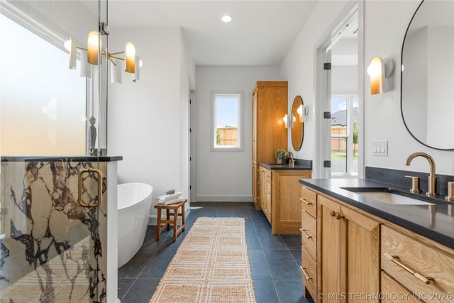 313 N 80th Street, Broken Arrow, OK 74014