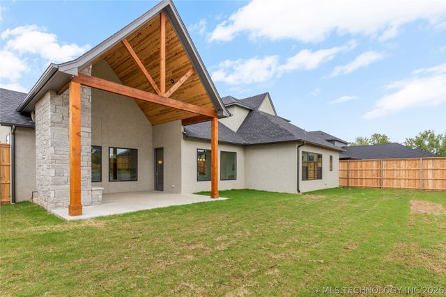 313 N 80th Street, Broken Arrow, OK 74014
