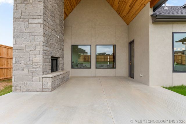 313 N 80th Street, Broken Arrow, OK 74014