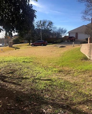 311 Valiant Drive, Rockwall, TX 75032