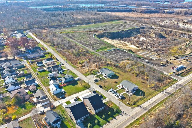 201, 311, & Lot's 3-10 24th Avenue, Ottawa, IL 61350