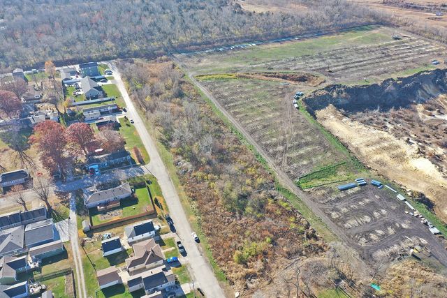 201, 311, & Lot's 3-10 24th Avenue, Ottawa, IL 61350