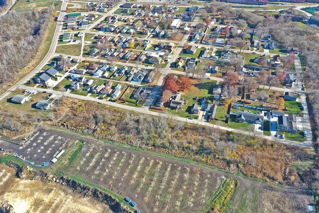 201, 311, & Lot's 3-10 24th Avenue, Ottawa, IL 61350