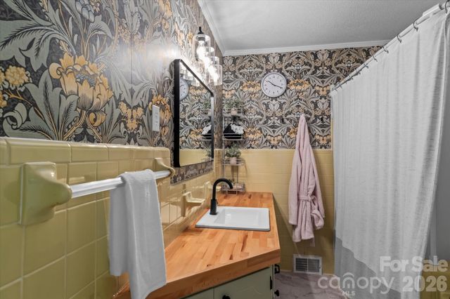 354 N Bost Street, Statesville, NC 28677