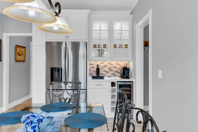 3 Chestnut Hill Drive, Manalapan, NJ 07726