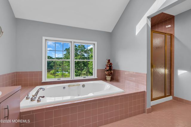 3 Chestnut Hill Drive, Manalapan, NJ 07726