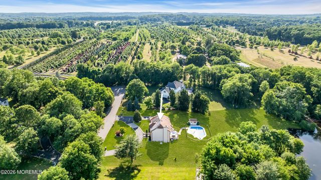 3 Chestnut Hill Drive, Manalapan, NJ 07726