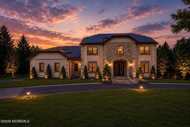 3 Chestnut Hill Drive, Manalapan, NJ 07726