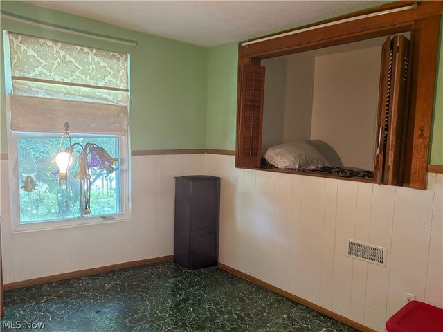 1717 Stirling Road, Madison, OH 44057
