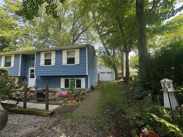 1717 Stirling Road, Madison, OH 44057