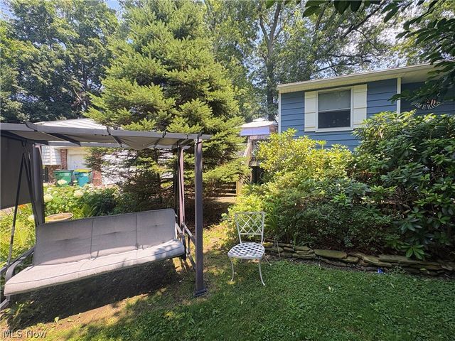 1717 Stirling Road, Madison, OH 44057