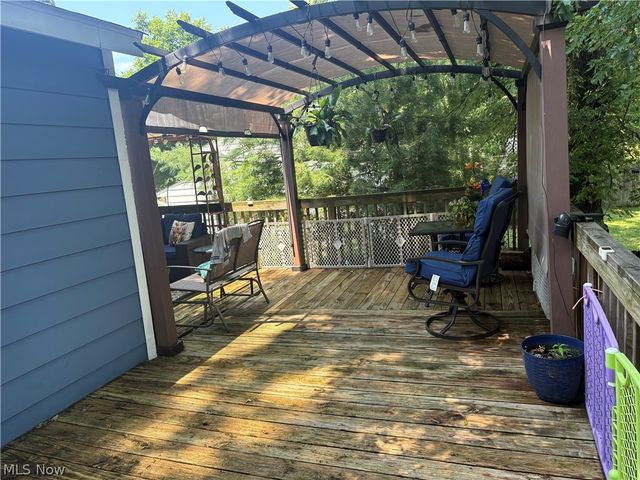 1717 Stirling Road, Madison, OH 44057