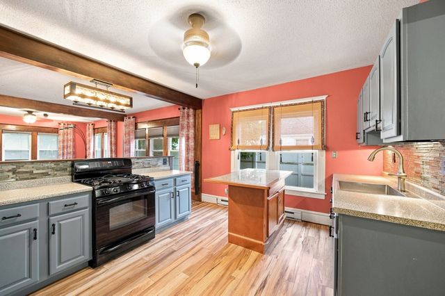 90 Bonneville Ave, Chicopee, MA 01013