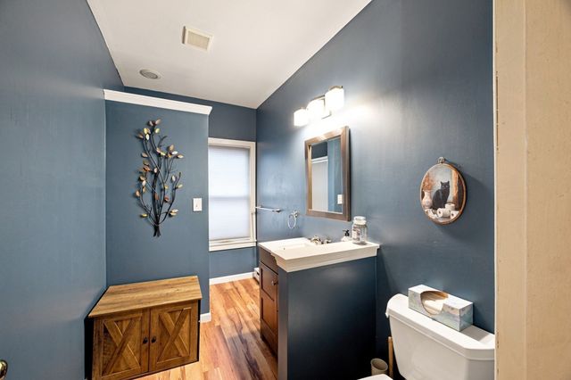 90 Bonneville Ave, Chicopee, MA 01013