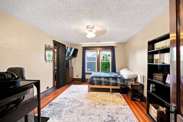 90 Bonneville Ave, Chicopee, MA 01013