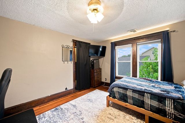 90 Bonneville Ave, Chicopee, MA 01013