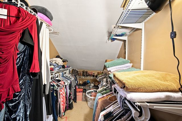 90 Bonneville Ave, Chicopee, MA 01013
