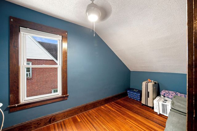 90 Bonneville Ave, Chicopee, MA 01013