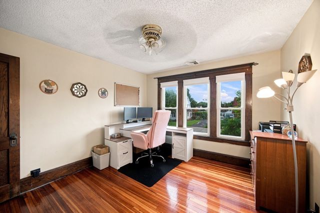 90 Bonneville Ave, Chicopee, MA 01013