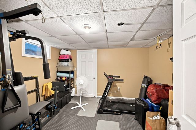 90 Bonneville Ave, Chicopee, MA 01013