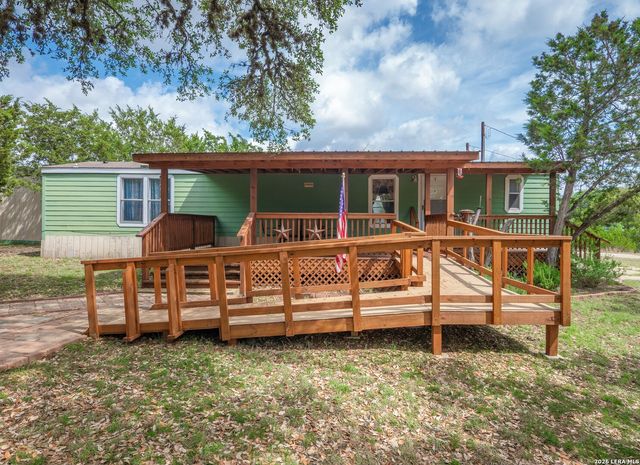 528 Private Rd 1516, Bandera, TX 78003