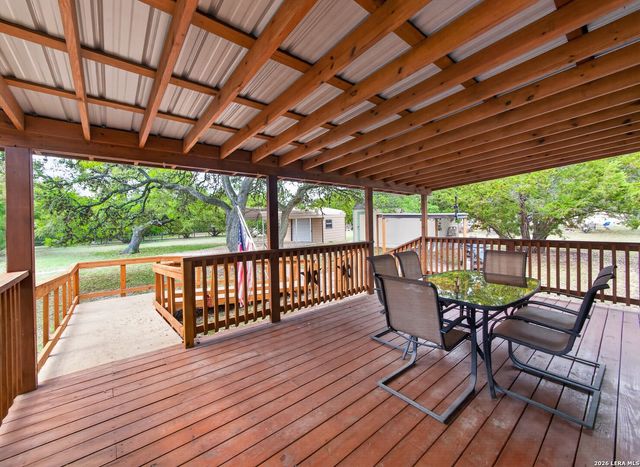 528 Private Rd 1516, Bandera, TX 78003