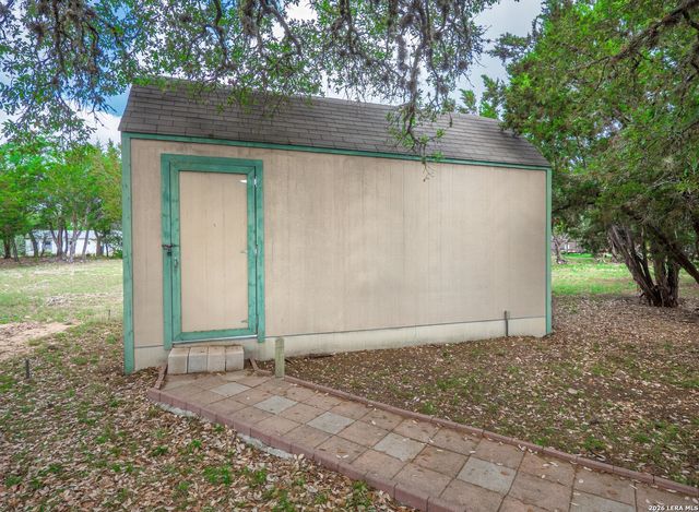 528 Private Rd 1516, Bandera, TX 78003