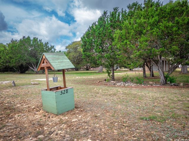 528 Private Rd 1516, Bandera, TX 78003