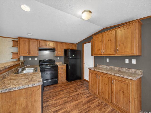 528 Private Rd 1516, Bandera, TX 78003