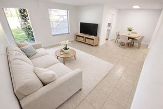 400 NE 1st St 105, Hallandale Beach, FL 33009