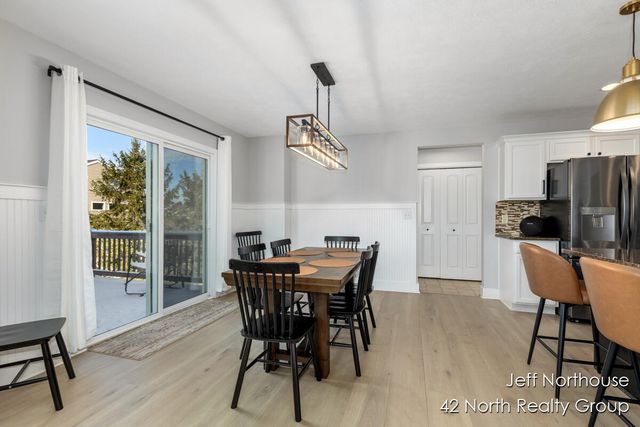 1001 Cobblestone Way Drive SE, Byron Center, MI 49315