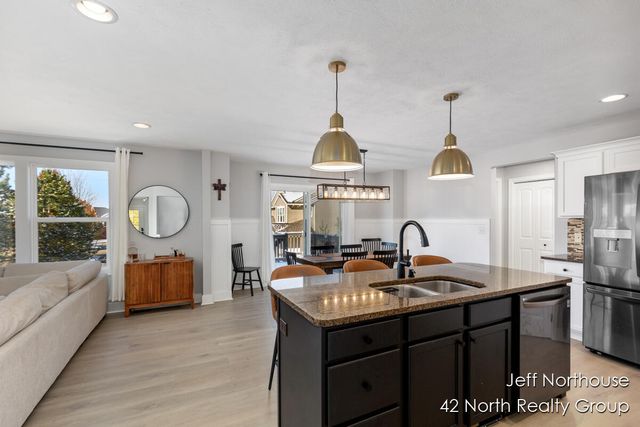 1001 Cobblestone Way Drive SE, Byron Center, MI 49315