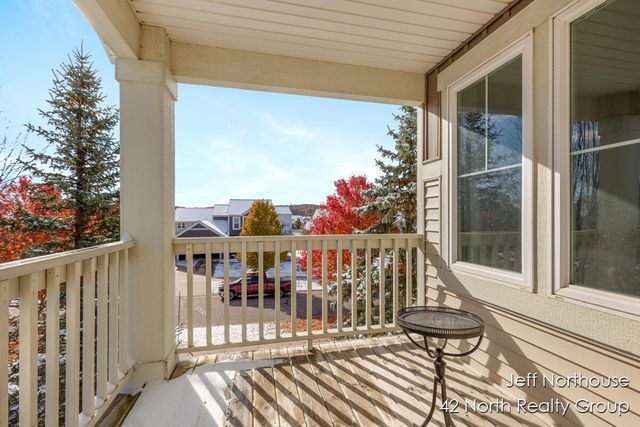 1001 Cobblestone Way Drive SE, Byron Center, MI 49315