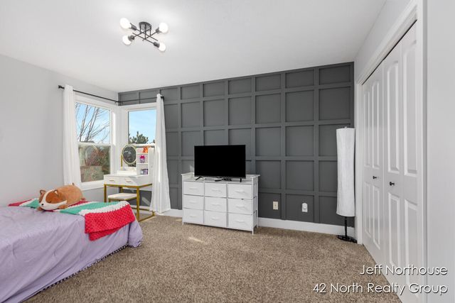 1001 Cobblestone Way Drive SE, Byron Center, MI 49315