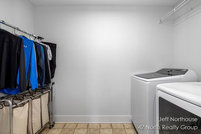 1001 Cobblestone Way Drive SE, Byron Center, MI 49315