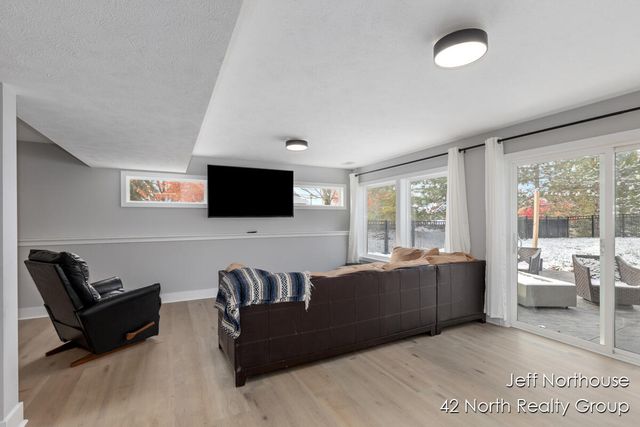 1001 Cobblestone Way Drive SE, Byron Center, MI 49315