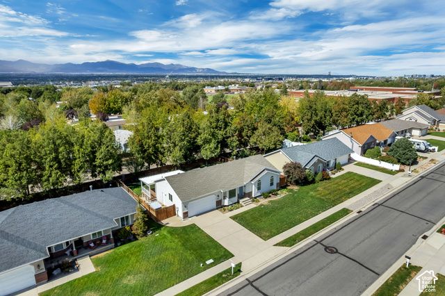 11250 S CRESCENT VISTA LN, Sandy, UT 84070