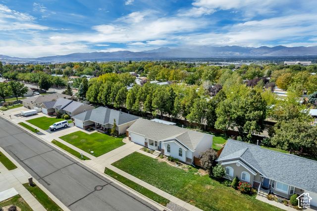 11250 S CRESCENT VISTA LN, Sandy, UT 84070