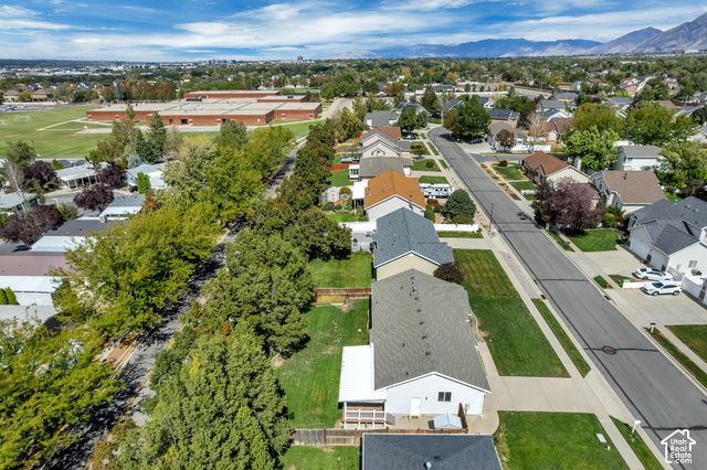 11250 S CRESCENT VISTA LN, Sandy, UT 84070