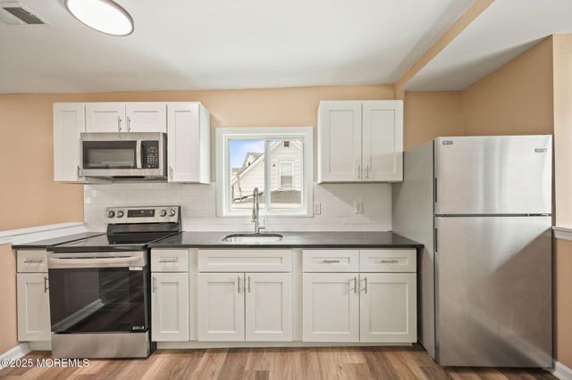 143 Center Avenue 2, Keansburg, NJ 07734