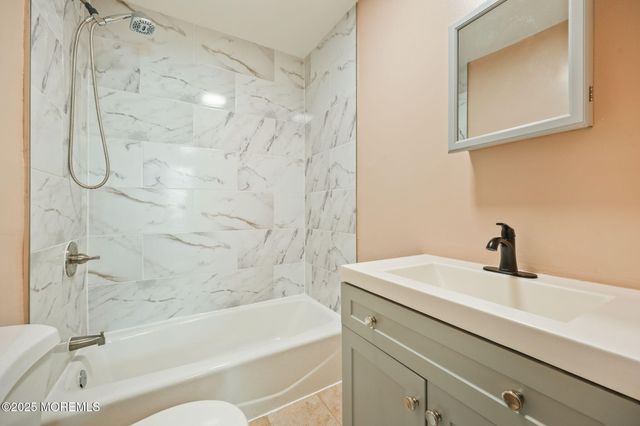 143 Center Avenue 2, Keansburg, NJ 07734