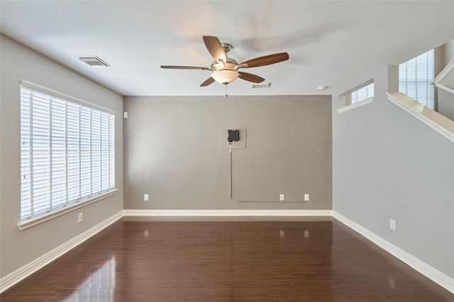 39 N Walden Elms Circle, The Woodlands, TX 77382