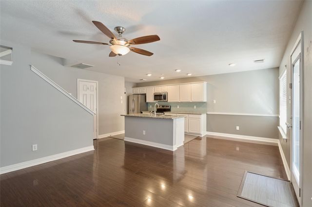 39 N Walden Elms Circle, The Woodlands, TX 77382