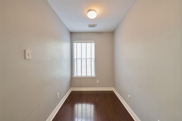 39 N Walden Elms Circle, The Woodlands, TX 77382